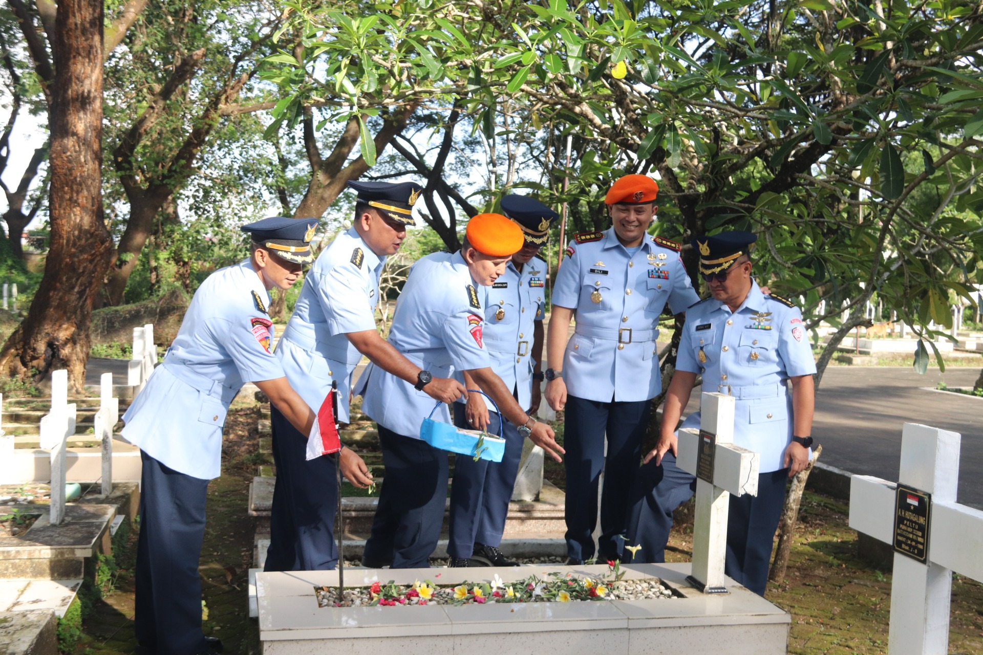 Foto pendukung Ziarah tahunan yang dilakukan divisi hanud pasgat